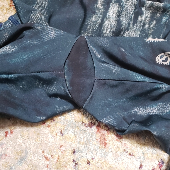 Sold - Onzie Yoga High Waisted Lucky Eye Graphic Leggings Size XS - Picture 7 of 10